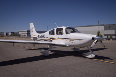 2004 Cirrus SR22 G2: 