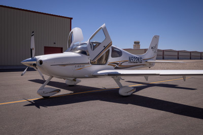 2004 Cirrus SR22 G2: 