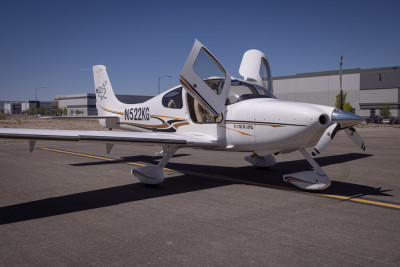 2004 Cirrus SR22 G2: 