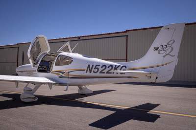 2004 Cirrus SR22 G2: 
