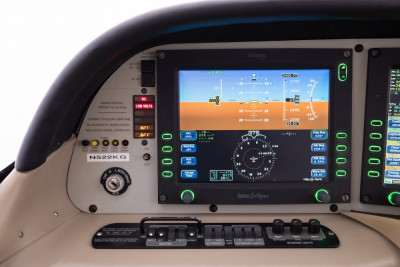 2004 Cirrus SR22 G2: 