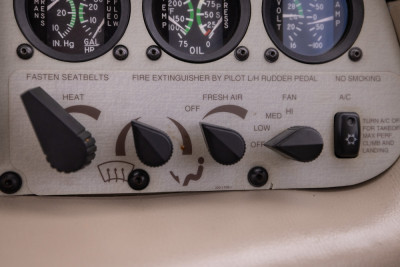 2004 Cirrus SR22 G2: 