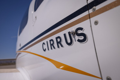 2004 Cirrus SR22 G2: 
