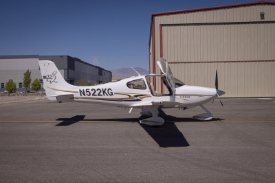 2004 Cirrus SR22 G2: 