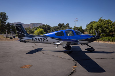 2021 Cirrus SR22T: 