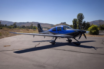 2021 Cirrus SR22T: 