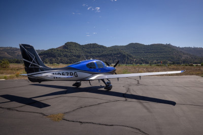 2021 Cirrus SR22T: 