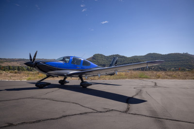 2021 Cirrus SR22T: 