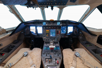 2002 Dassault Falcon 900EX: 