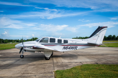 2001 Beechcraft Baron 58: 