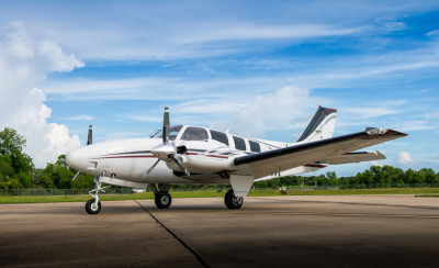 2001 Beechcraft Baron 58: 