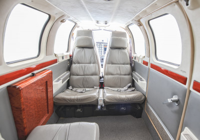 2001 Beechcraft Baron 58: 
