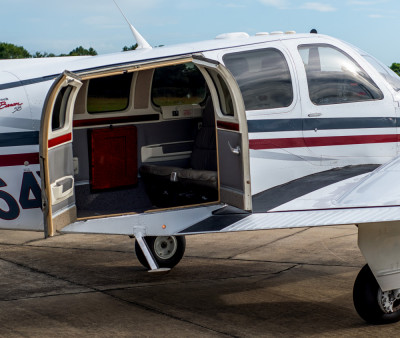 2001 Beechcraft Baron 58: 
