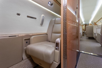2003 Gulfstream G-V: 