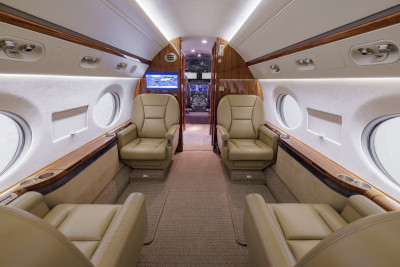 2010 Gulfstream G450: 
