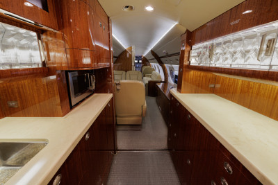 2010 Gulfstream G450: 