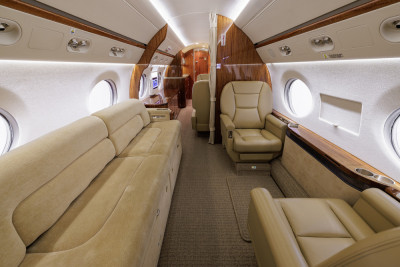 2010 Gulfstream G450: 