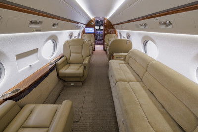 2010 Gulfstream G450: 