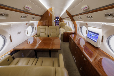 2010 Gulfstream G450: 