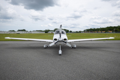 2005 Cirrus SR22 GTS: 