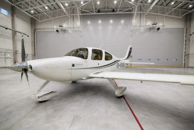 2005 Cirrus SR22 G2: 