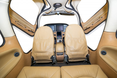 2005 Cirrus SR22 G2: 