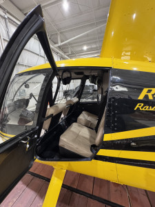 2005 Robinson R44: 