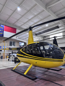 2005 Robinson R44: 