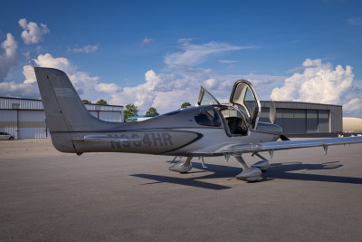 2021 Cirrus SR22 G6 GTS: 