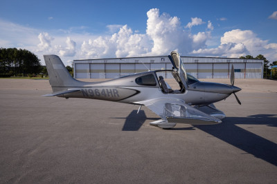 2021 Cirrus SR22 G6 GTS: 