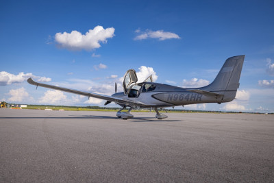 2021 Cirrus SR22 G6 GTS: 
