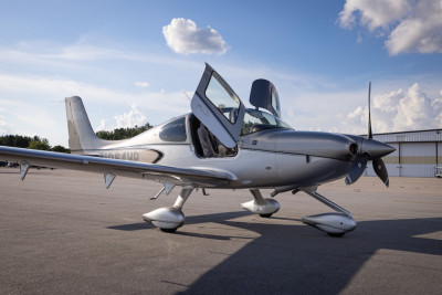 2021 Cirrus SR22 G6 GTS: 