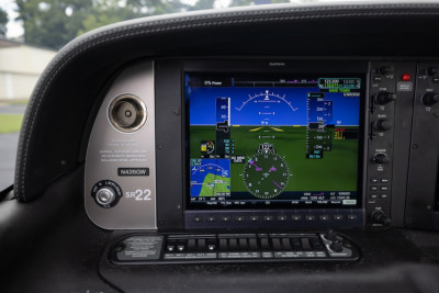 2017 Cirrus SR22 GTS: 