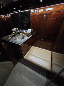 1984 Bombardier Challenger 601: 