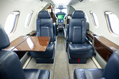 2017 Embraer Phenom 300: 