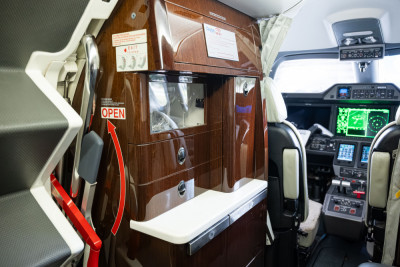 2017 Embraer Phenom 300: 