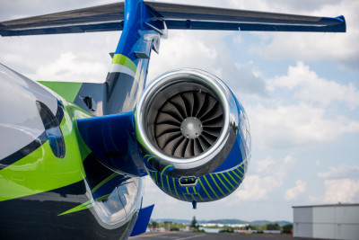 2017 Embraer Phenom 300: 