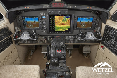 2000 Beechcraft King Air 350: Cockpit View
