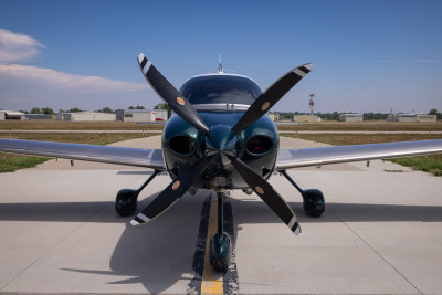 2022 Cirrus SR22T G6 GTS: 