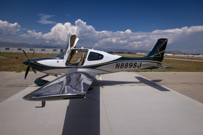 2022 Cirrus SR22T G6 GTS: 