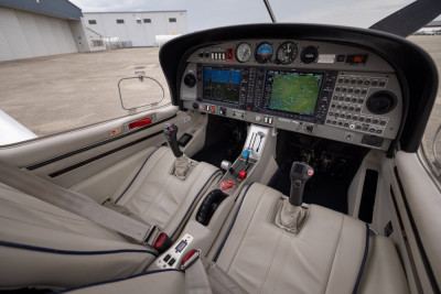 2011 Diamond DA-40XLS: 