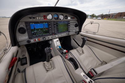 2011 Diamond DA-40XLS: 