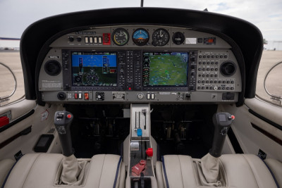 2011 Diamond DA-40XLS: 