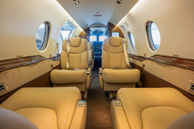 2008 Hawker 400XP: 