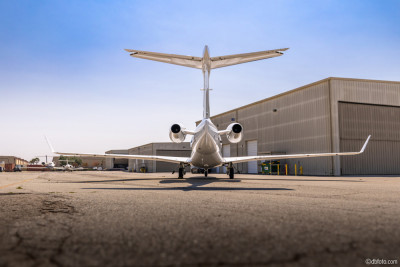 2017 Embraer Phenom 300: 