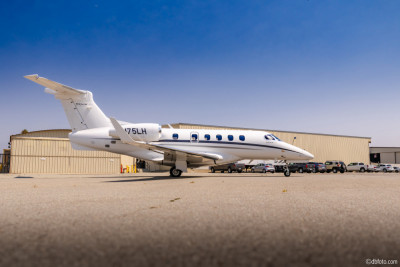 2017 Embraer Phenom 300: 
