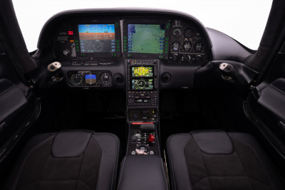 2004 Cirrus SR22 G2: 