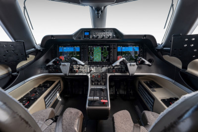 2015 Embraer Phenom 300: 
