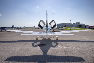 2014 Cirrus SR22 GTS: 
