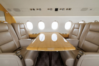 2009 Dassault Falcon 2000LX: 